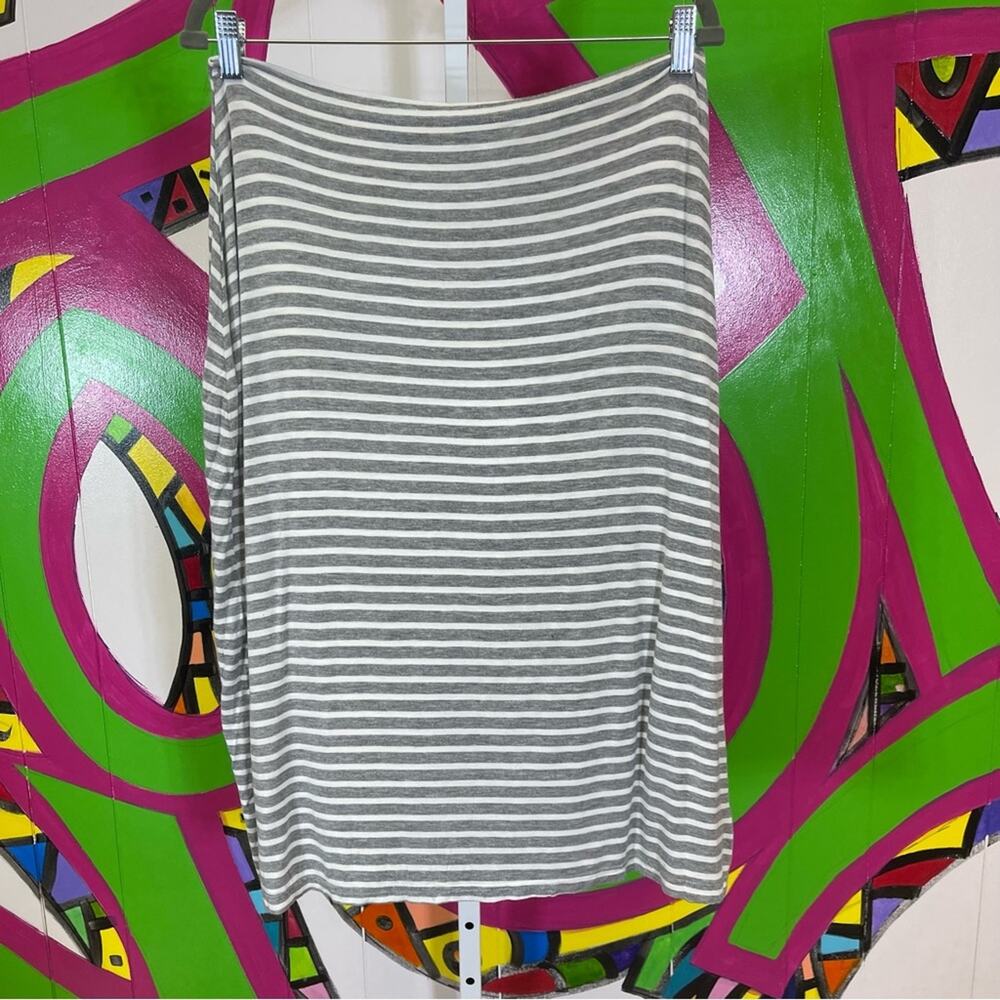 Covered Goods Multi Use Nursing Cover. Excellent condition!